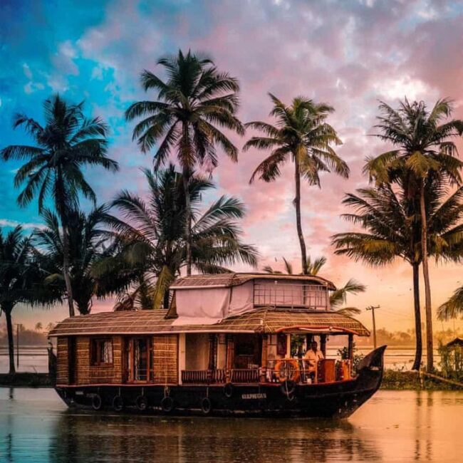 famous boat house in kerala